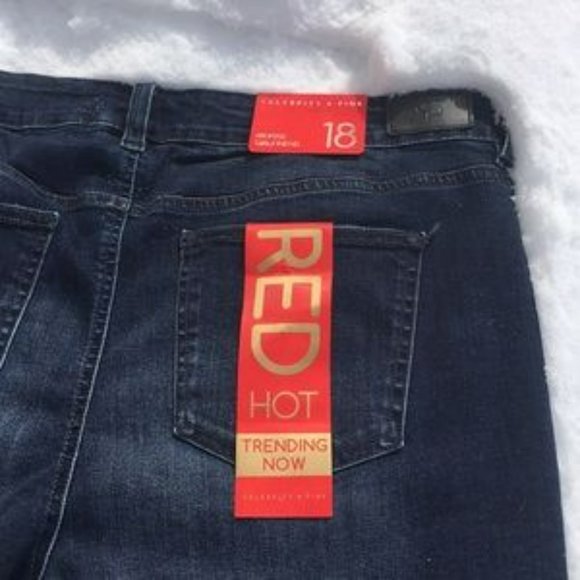 Celebrity Pink midrise girlfriend jeans - size 18 - Picture 5 of 5